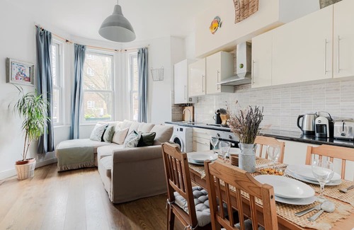 Ferndale Apartment | Comfortable Apartment in Central London