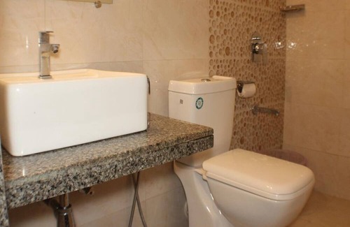 Caranzalem House | Comfortable rooms Stay near Miramar Beach