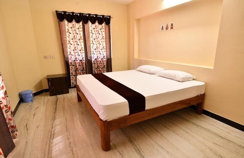 Srirangam Apartment | Crazy Homes Trichy/Luxurious&Spacious Rooms Stay