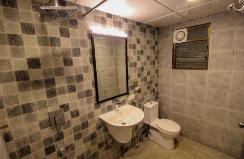 Ashvem House | Crazy Homes Stay near Ashvem Beach/Goa