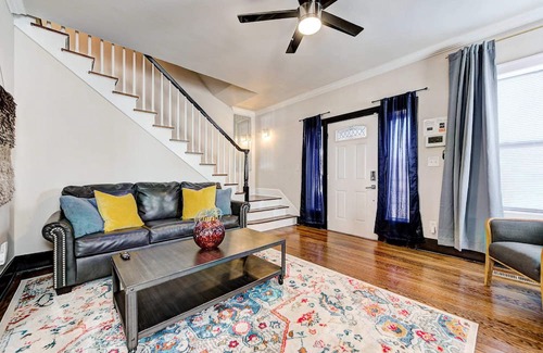 Lincoln Terrace Apartment | Howes Capitol I - Sleek & stylish, walk to OU Med