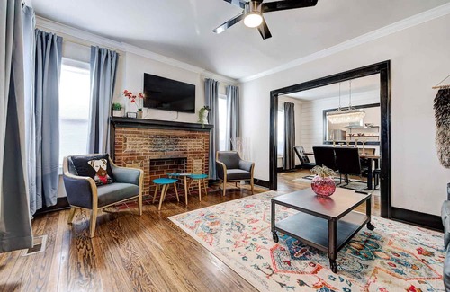 Lincoln Terrace Apartment | Howes Capitol I - Sleek & stylish, walk to OU Med