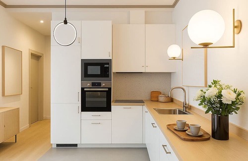 L'Europe Apartment | 1529 Laborde