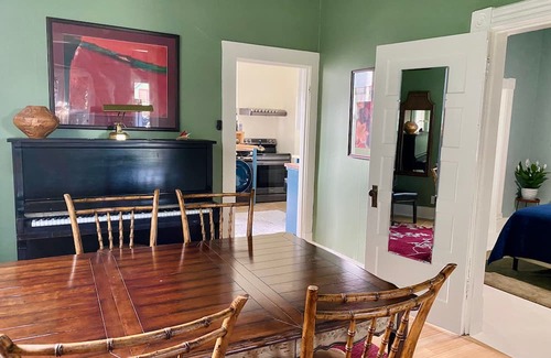 York House | Victorian on Garden Best Location in Town