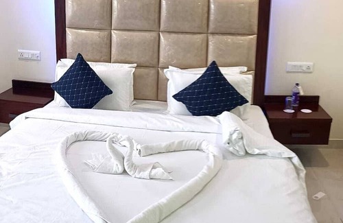 Najibabad Hotel | Pearl Residency