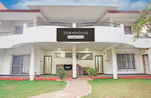 Khandala House | Luxury Stays at Khandala With Hill View