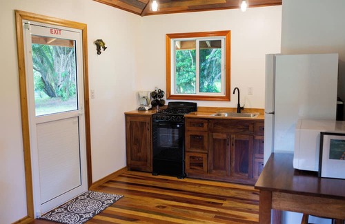Orange Walk District Cabin | A Cozy cabin along the Rio Bravo River—bird watcher’s paradise with WiFi and AC.