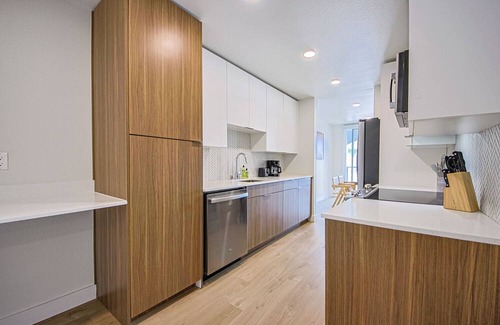 Marina del Rey Apartment | Vibrant 2-Bedroom, 2-Bath Apartment in the Heart of Marina del Rey