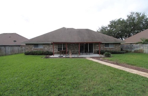Titusville House | Charming 1-bedroom house in peaceful Titusville with AC, WiFi