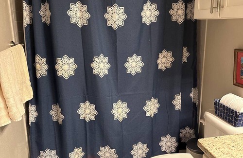 Northwest Raleigh Apartment | Perfect Raleigh address for traveling nurses or NC State guests