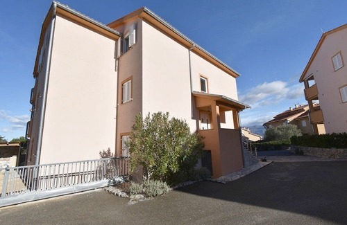 Klimno Apartment | Two bedroom apartment with terrace and sea view Klimno, Krk (A-23615-a)