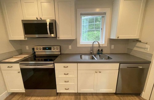 Union Hill-Novelty Hill Apartment | Cozy 1 Bdrm - recently constructed, private setting