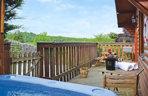 South Gladstone House | REDWOOD BOUTIQUE LODGE
