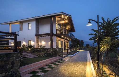 Haridwar Villa | A majestic and luxurious villa overlooking the Ganges