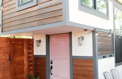 Fredericksburg House | Fun Tiny Home With Hot Tub and Cowboy Pool