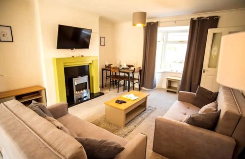 South Shields House | Cool Happens Here, Book Your Spot