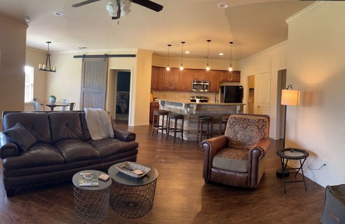 North by Northwest House | Lubbock Landing! Charming 3-bedroom home in Lubbock, Texas