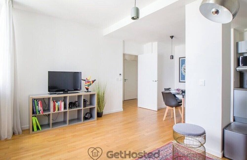 Quartier de la Maison-Blanche Apartment | Panoramic View of Paris - Charming flat -GetHosted
