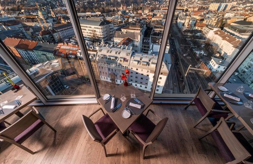 Innsbruck City Centre House | Panorama room " Classic" 25 m² - aDLERS Hotel Innsbruck