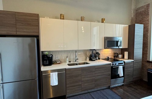 McLean Apartment | Historic Heart of Dallas ll Pool View