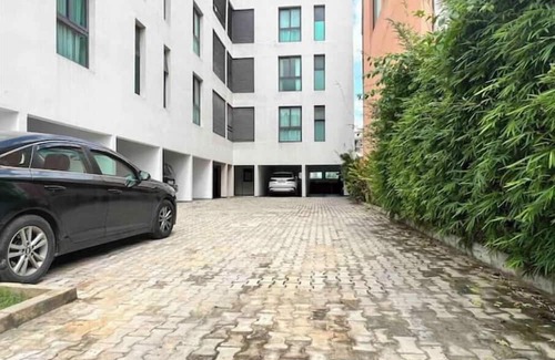 Cocody Apartment | The A FIVE | Luxurious 3-bedroom Panoramic View