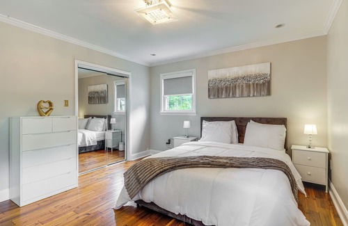 Oxon Hill-Glassmanor Apartment | Modern Fort Washington Apt: 14 Mi to National Mall