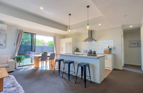 Te Awamutu House | Central Te Awamutu Modern House