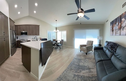 Chandler House | Adorable renovated 2-bedroom house in Active Adult Sunbird Golf Resort