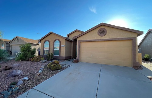Chandler House | Adorable renovated 2-bedroom house in Active Adult Sunbird Golf Resort