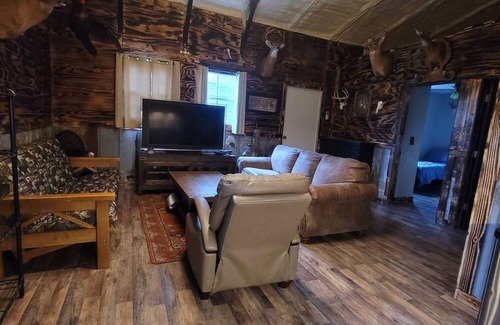 Brooker Cabin | Cozy 2-bedroom cabin
