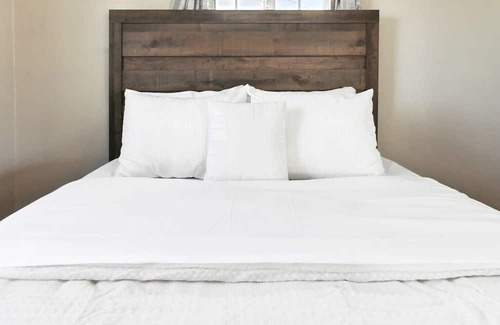 Logan Heights House | San Diego Urban Retreat: 2br/1ba Gem