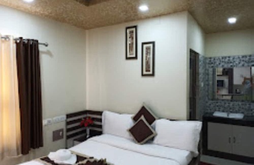 Cuttack Hotel | BNSON BLUE Cuttack