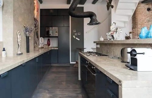 Grachtengordel-West Apartment | Waterfront Wonder Experience Canal-Side Living at Its Finest