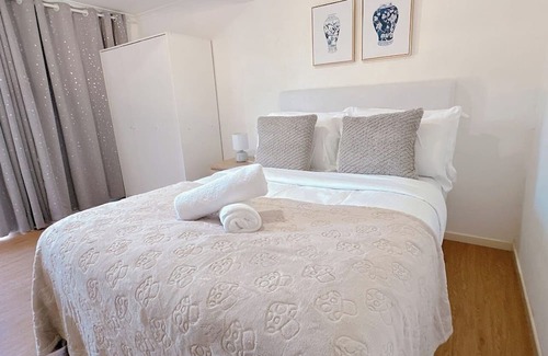 Sunnybank Hills Apartment | Comfy unit near Garden city Westfield w/Parking