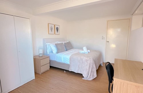 Sunnybank Hills Apartment | Comfy unit near Garden city Westfield w/Parking