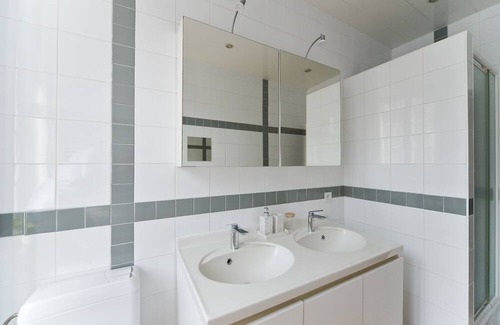 Liege Bed & Breakfast | Chambre D'hôtes Tout Confort Avec lit 180 Avec SDB Privée Proche du Centre Ville