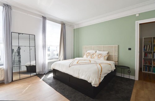 Liege Bed & Breakfast | Chambre D'hôtes Tout Confort Avec lit 180 Avec SDB Privée Proche du Centre Ville