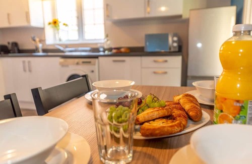 Coalbrookdale House | Modern and Stylish Detached Home | Pass The Keys