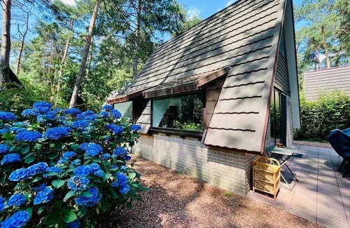 Rekem House | 5-person holiday home, located at the Sonnevijver in Rekem.