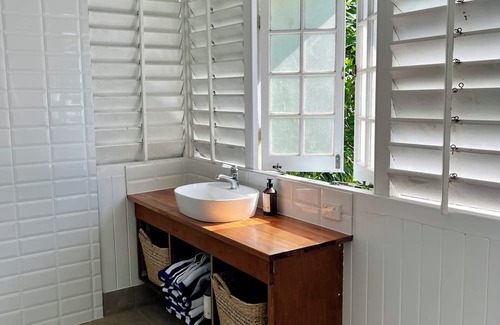 Wongaling Beach House | Coastal Queenslander on Mission Beach. Pet friendly
