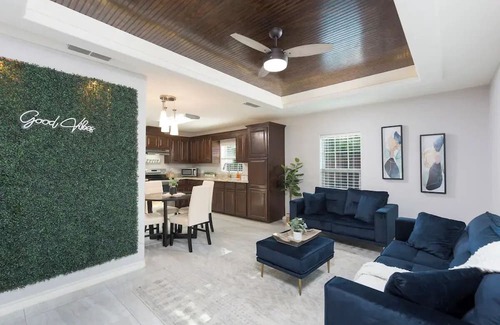 Weslaco House | Mid Valley Casita Delight