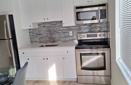 Oakland Park Apartment | Lucea by the Sea Unit #2: Unveiling Our Exquisite Vacation Haven With Pool!