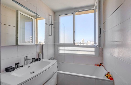 Bel-Air Nord Apartment | 117-air-conditioned family apartment in paris