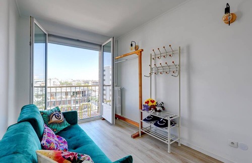 Bel-Air Nord Apartment | 117-air-conditioned family apartment in paris