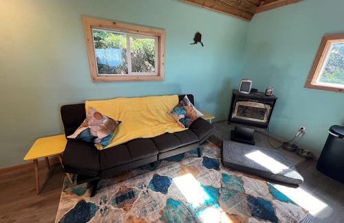 Diamond Ridge Cabin | The Good Life - animal paradise