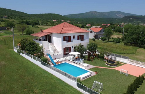 Sinj House | Villa Matulovic with pool, Sinj