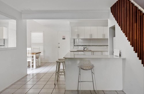 Noosaville Apartment | Seychelles 2 another world away.