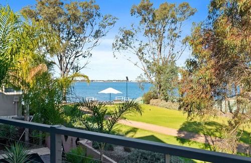 Mulwala House | The Mulwala Townhouse
