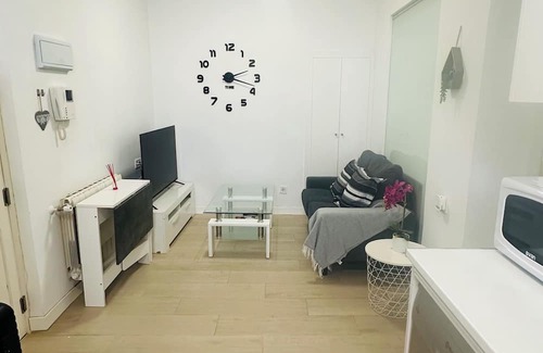 Ibiza Apartment | Acogedor apartamento Frente al Parque del Retiro, excelente zona