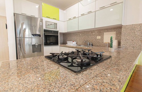 Manga Apartment | Guest Friendly 2-bedroom 2BA Apartment in brilliant Cartagena with AC, WiFi